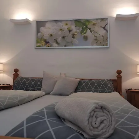 Ruhe Am Wald - Zentral Und Woerthersee Klagenfurt am Woerthersee