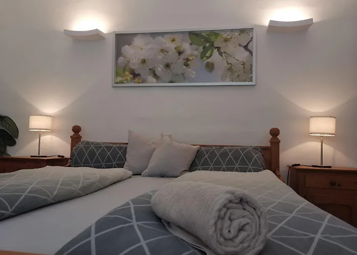 Ruhe Am Wald - Zentral Und Woerthersee קלגנפורט